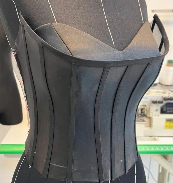 دبل باکس با دکلته